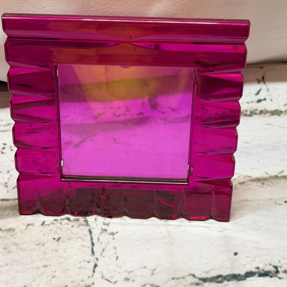 Vintage 80’s Pink Decorative Frame acrylic‎